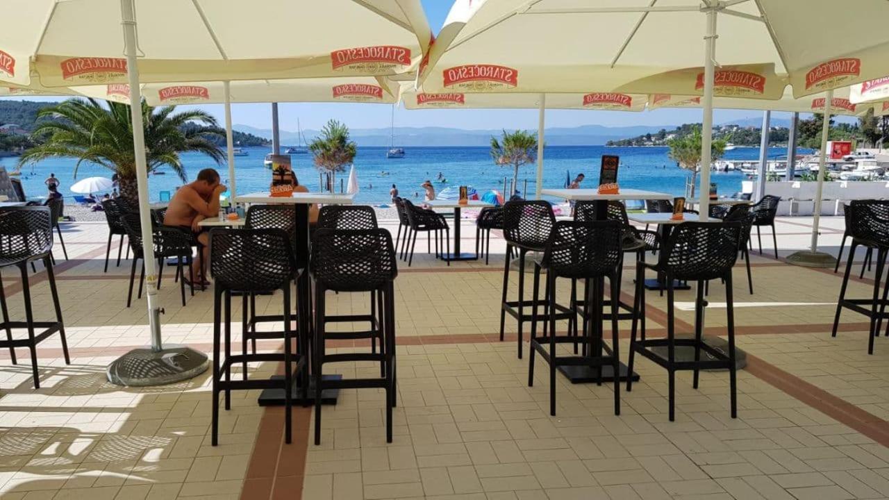 Apartman Leo Necujam Luaran gambar